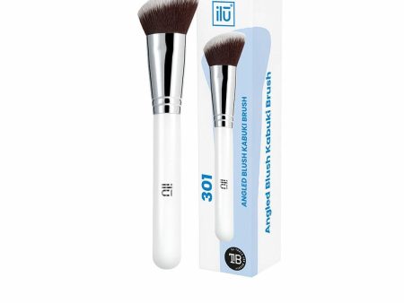 Blusher brush Ilū Nº 301 Kabuki Angled Hot on Sale